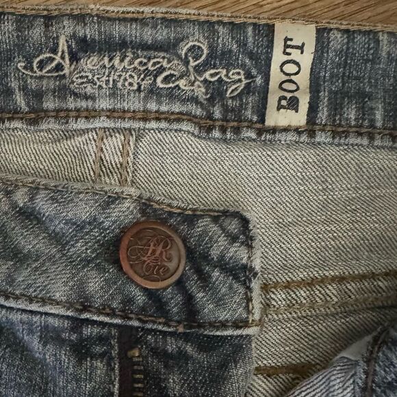 American Rag Cie Distressed Bootcut Jeans Size 3-S - Picture 11 of 12